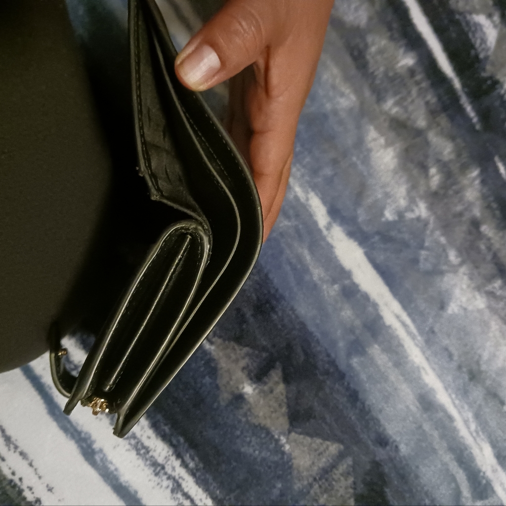 Kate Spade Wallet - Picture 5 of 5
